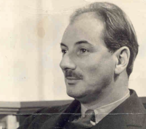 Side profile photo of Lewis Mumford